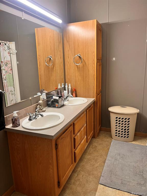 59 S Bassett Road, Lapeer, MI 48446 — Photo 17