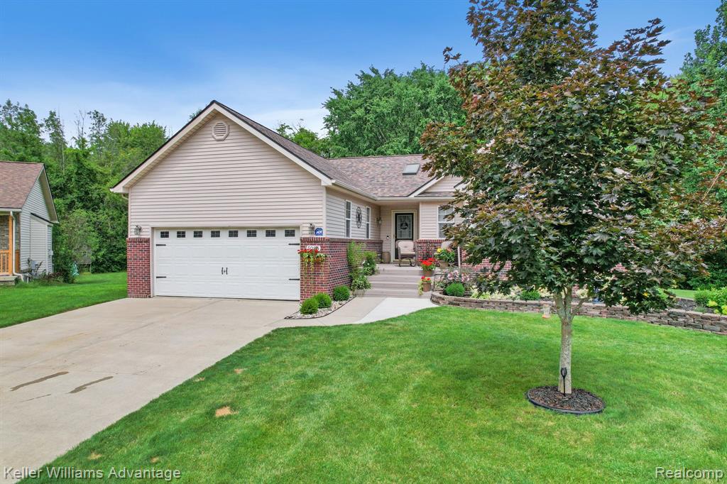 5085 HICKORY Trail, Grand Blanc, MI 48439 — Photo 5