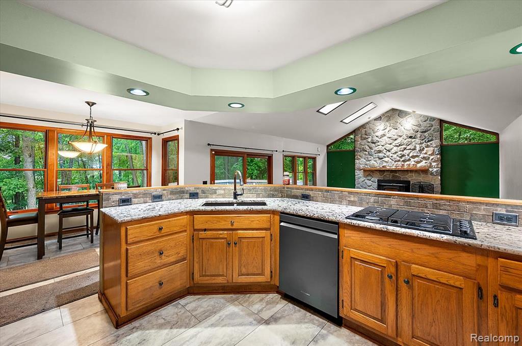 670 Rolling Acres Drive, Ortonville, MI 48462 — Photo 21