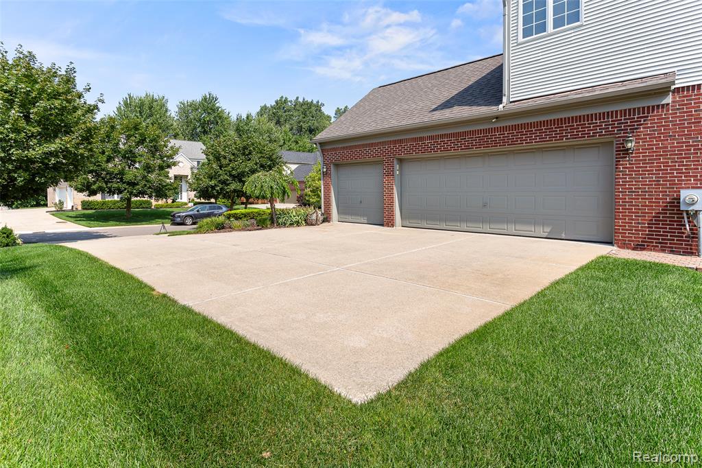5093 Creekmonte Drive, Rochester, MI 48306 — Photo 52