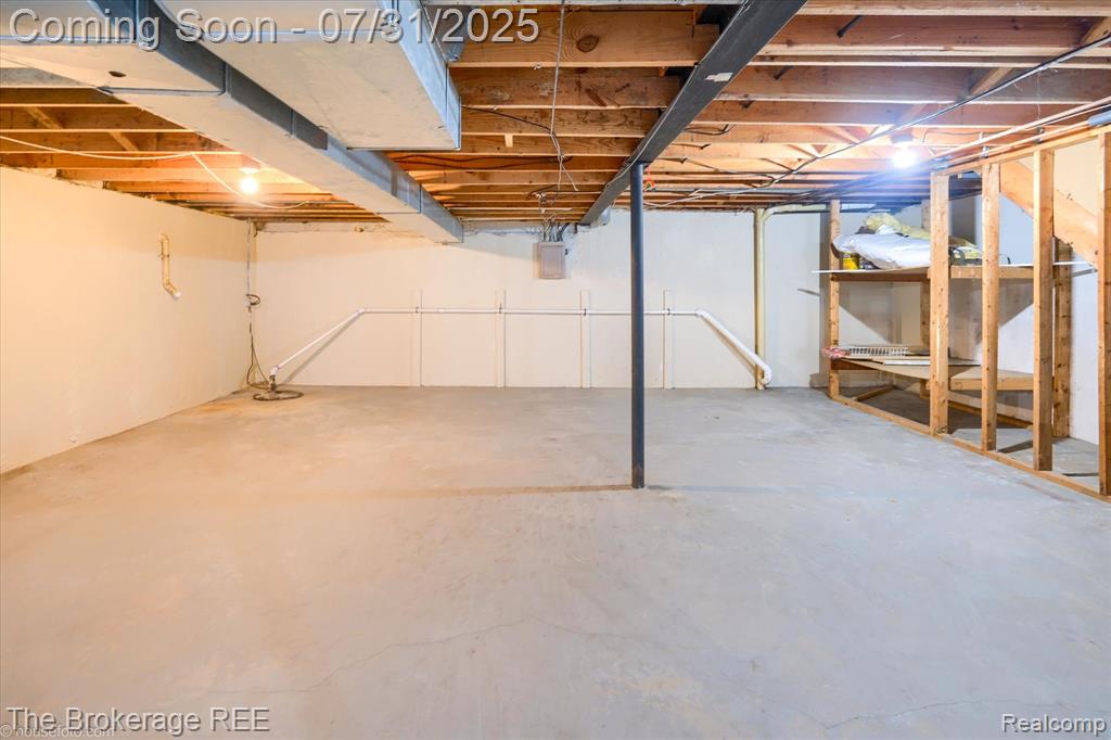 5010 Spring Well Lane, Grand Blanc, MI 48439 — Photo 32
