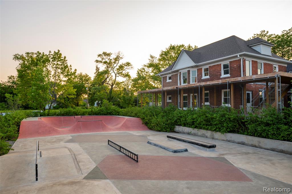 1444 Burns Street, Detroit, MI 48214 — Photo 74