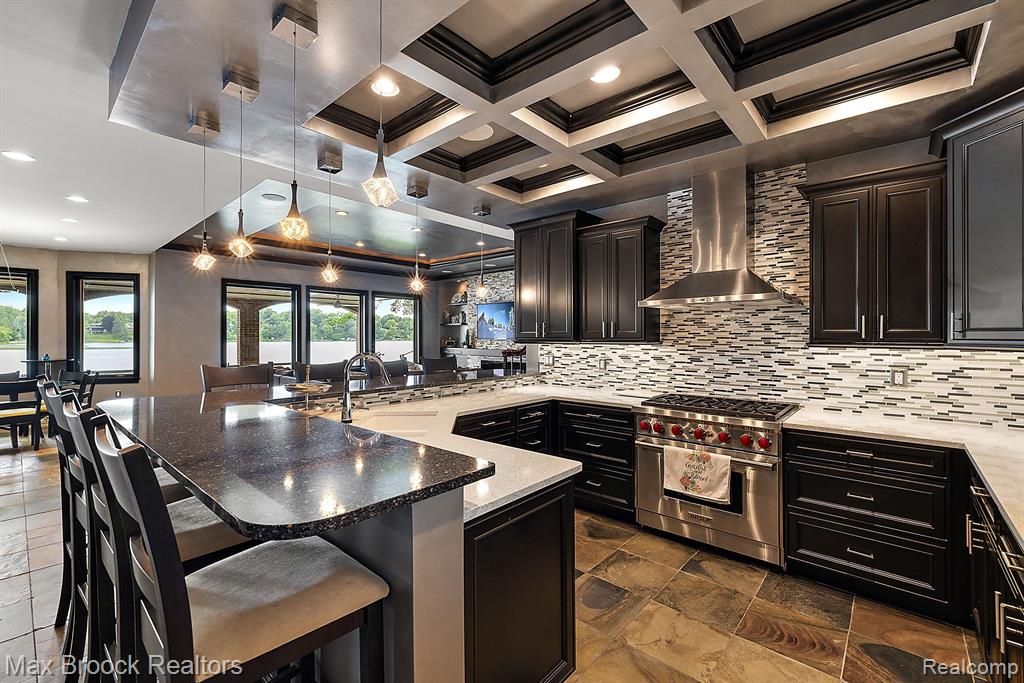6340 Lakeshore Street, West Bloomfield, MI 48323 — Photo 45