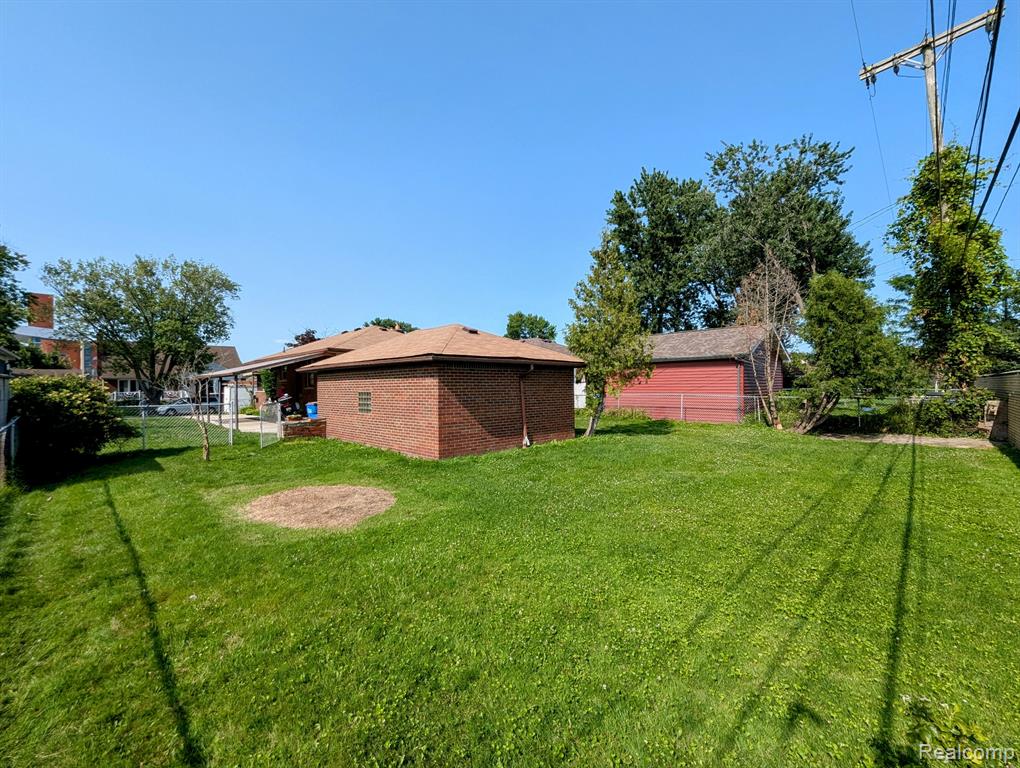 8242 Racine Road, Warren, MI 48093 — Photo 18