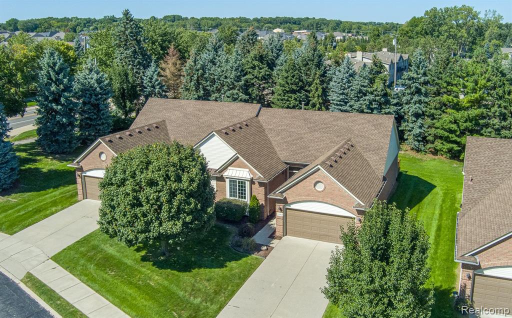 8067 Huntington Ridge Court, Washington, MI