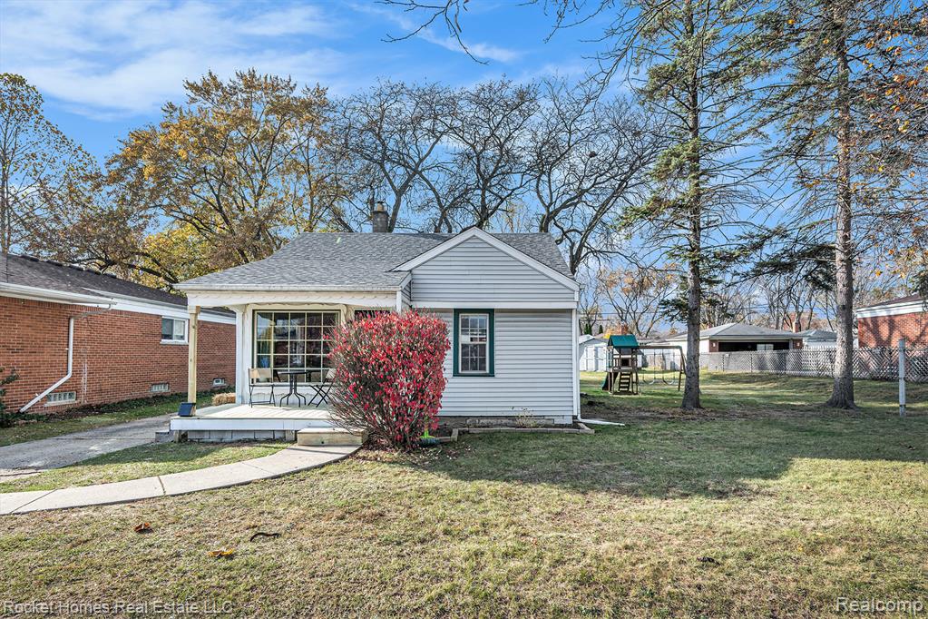 8241 Robindale Avenue, Dearborn Heights, MI 48127 — front exterior