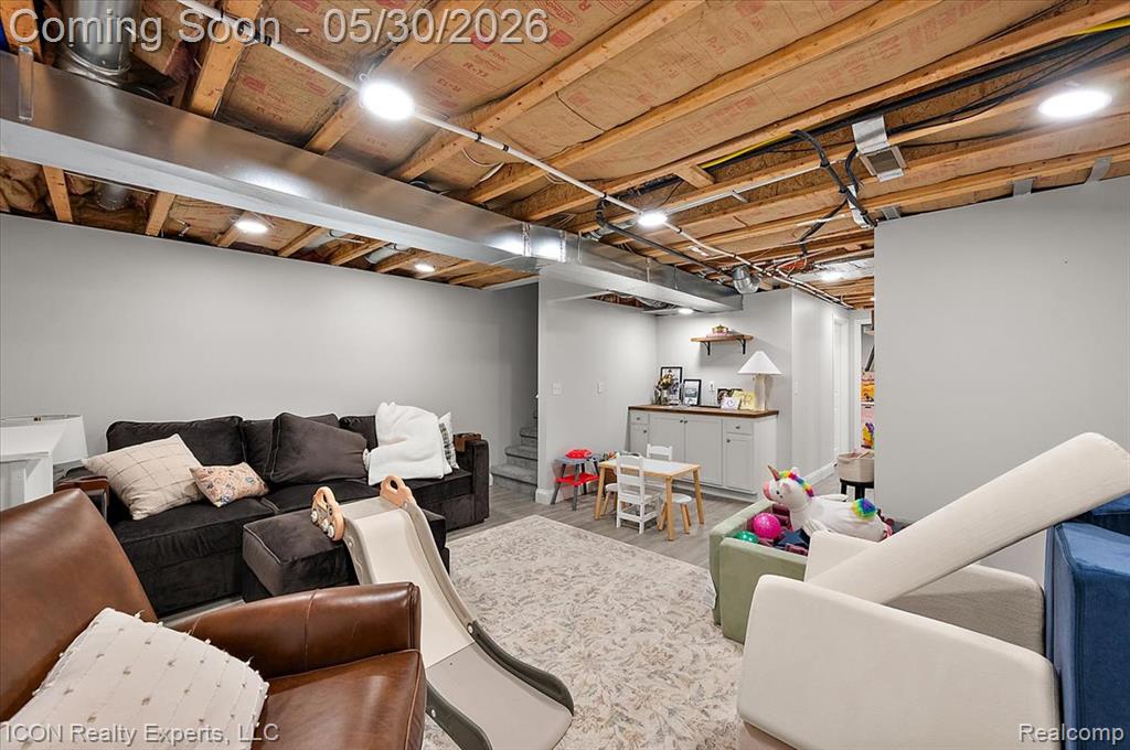 487 N Washington Avenue, Clawson, MI — Photo 23