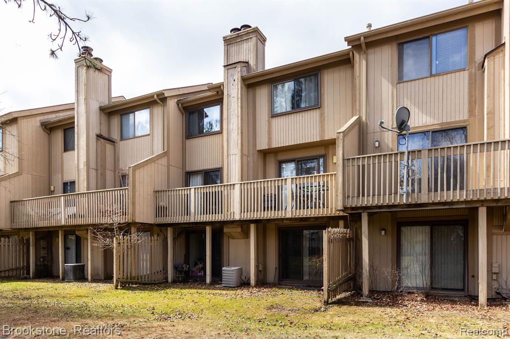 5215 RICHARD Run, West Bloomfield, MI — Photo 42