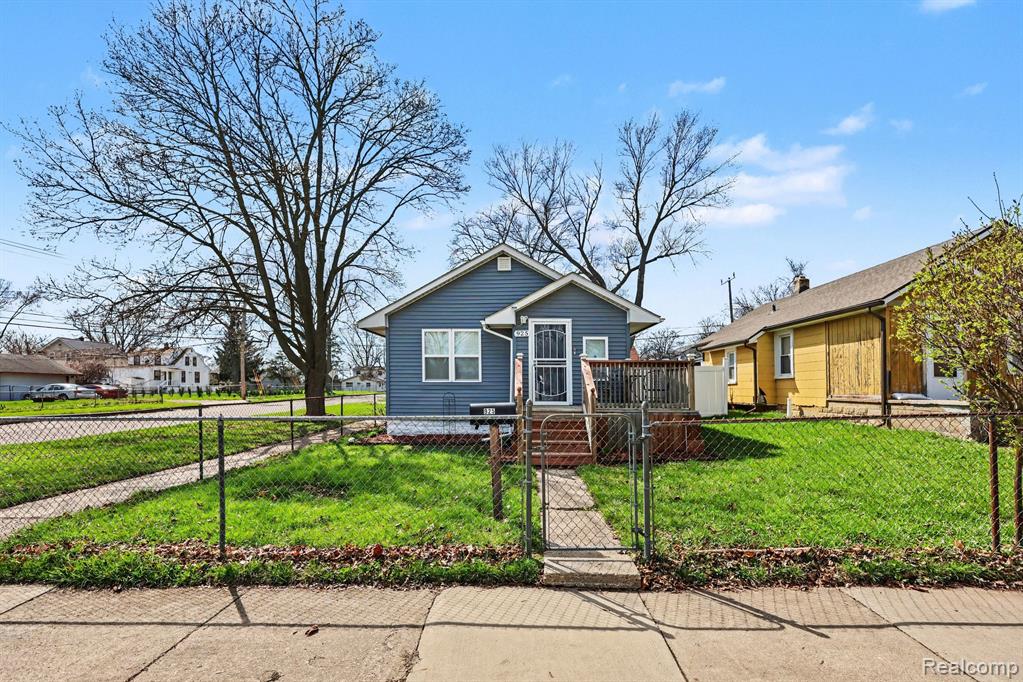 925 Kenilworth Avenue, Pontiac, MI 48340 — Photo 2