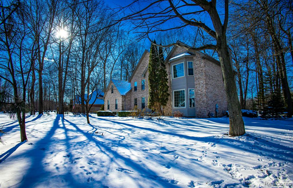 26720 Whispering Willows Drive, New Boston, MI 48164 — Photo 7