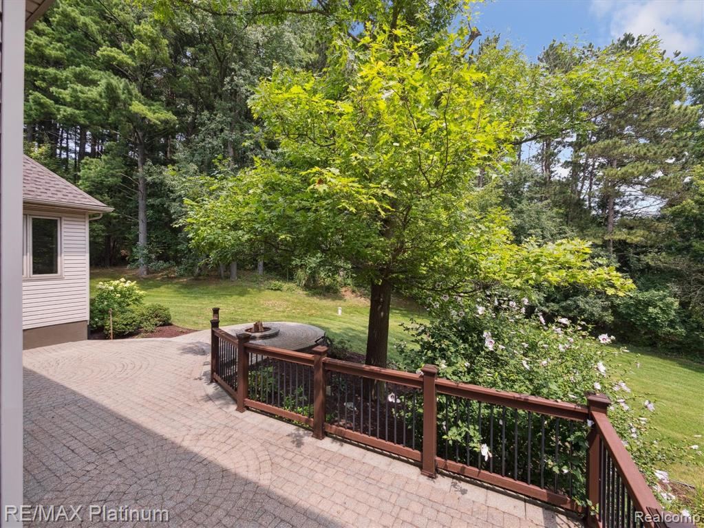 9071 Thornapple Drive, Pinckney, MI 48169 — Photo 61