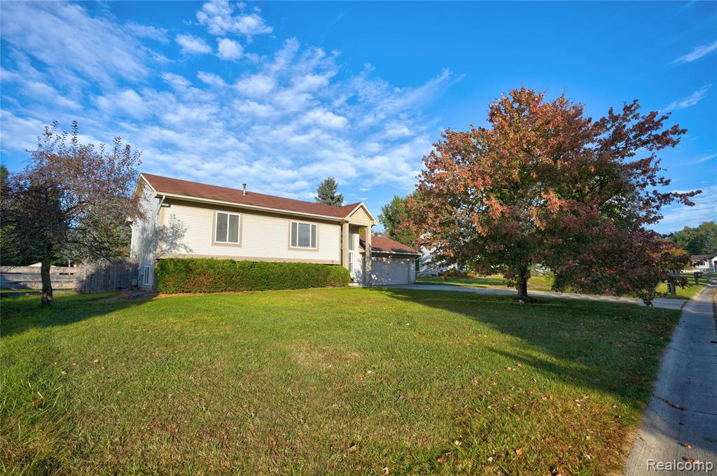 6068 Hearthside Place, Grand Blanc, MI 48439 — Photo 15
