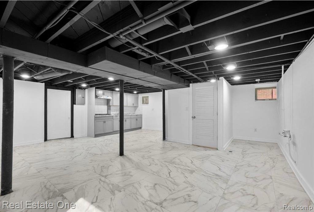 7305 APPOLINE Street, Dearborn, MI 48126 — Photo 16