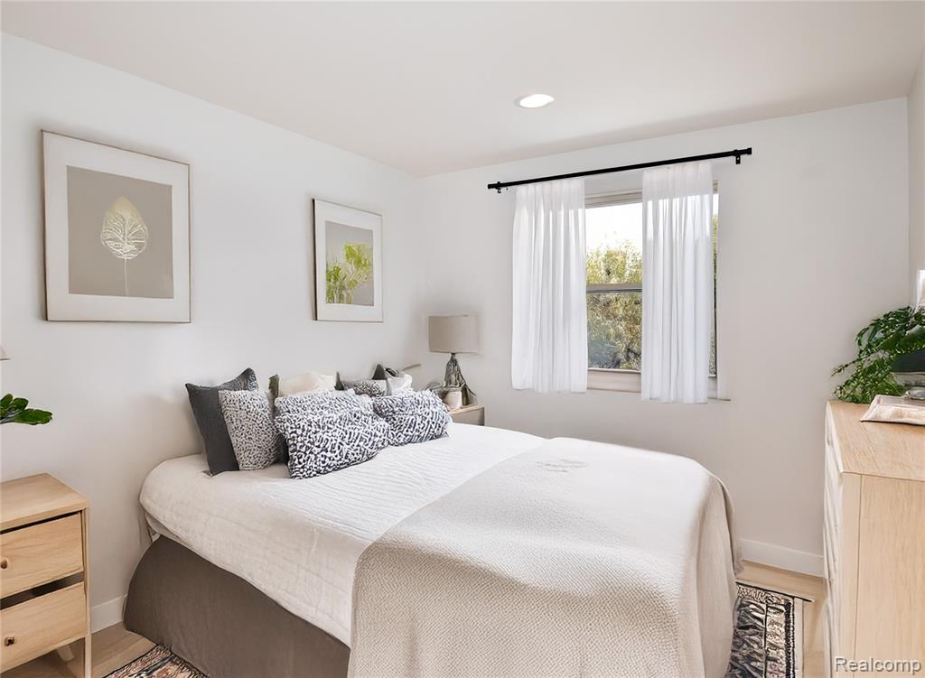 684 Wilshire Drive, Bloomfield Hills, MI 48302 — Photo 23