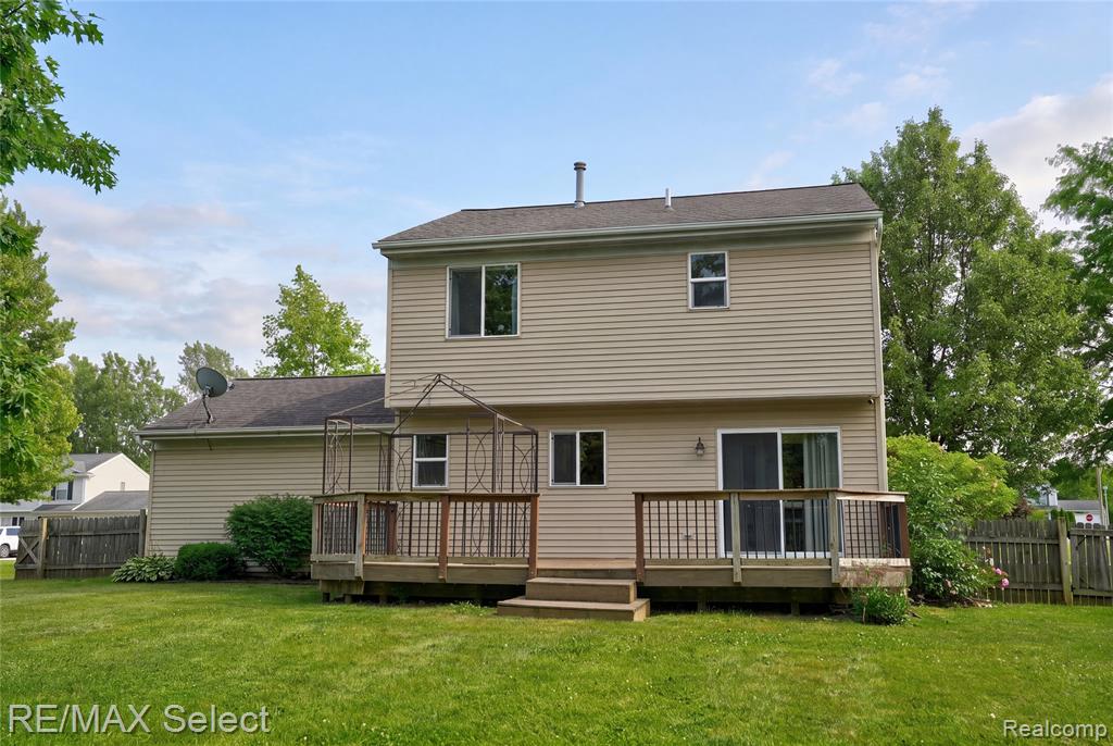 4399 Eagle Lane, Burton, MI 48519 — Photo 4
