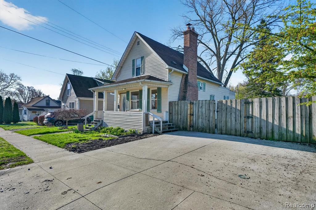 913 Cedar Street, St. Clair, MI 48079 — Photo 24