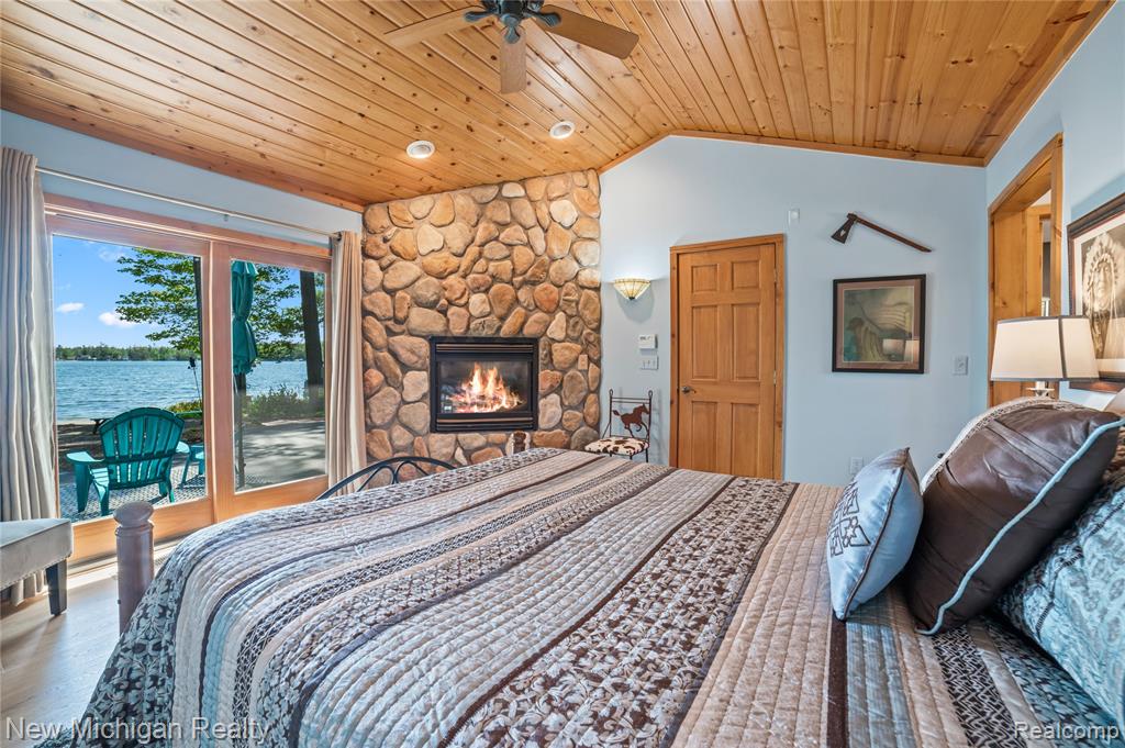 1811 Sunset Drive, Gaylord, MI 49735 — Photo 21