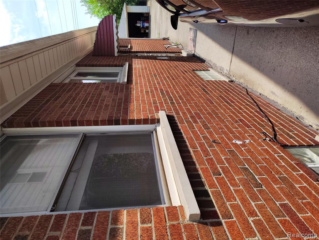6906 Greenview Avenue, Detroit, MI 48228 — Photo 2