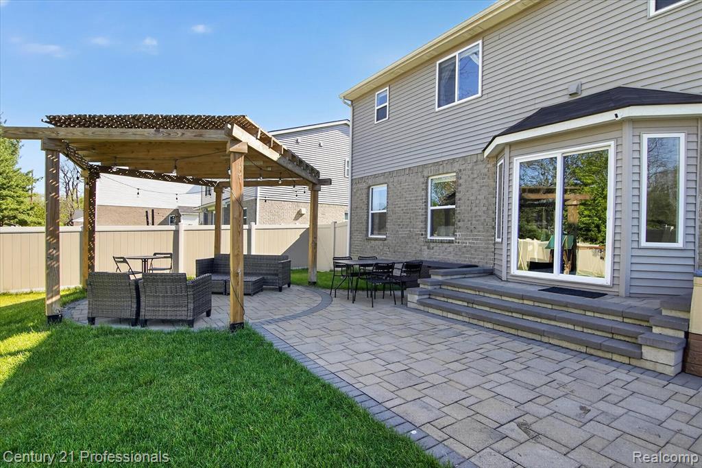 8871 Dover Court, Livonia, MI 48150 — Photo 45