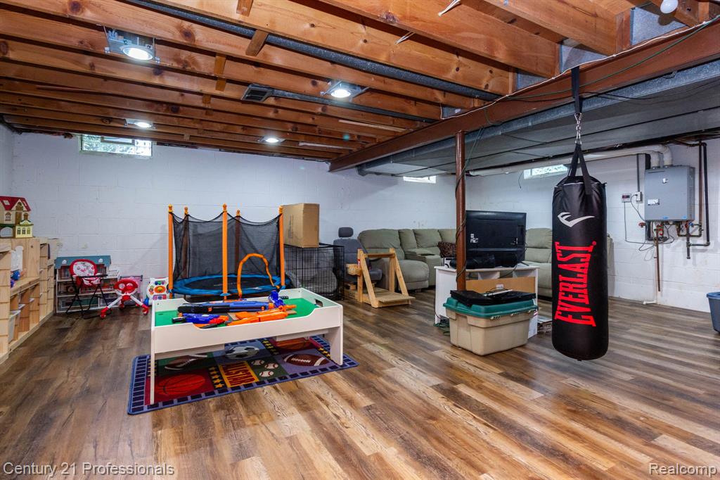 671 Bridgestone Drive, Rochester Hills, MI 48309 — Photo 40