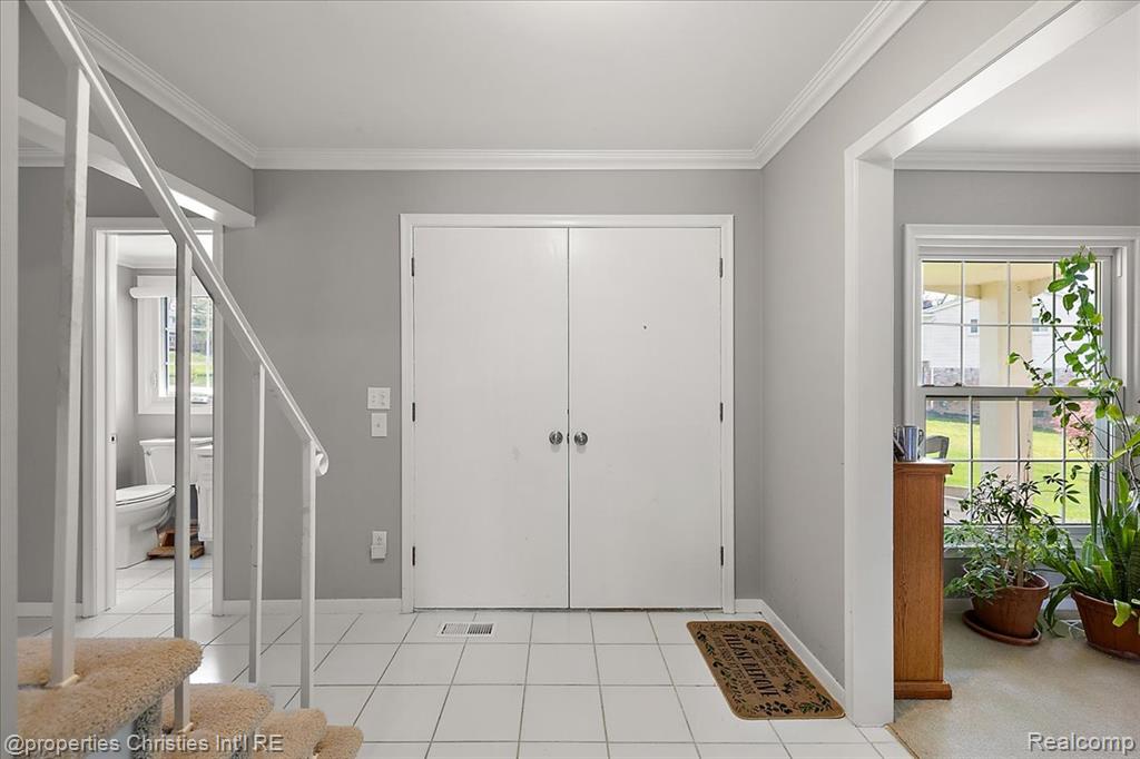 4160 Dawn Lane, West Bloomfield, MI 48323 — Photo 14