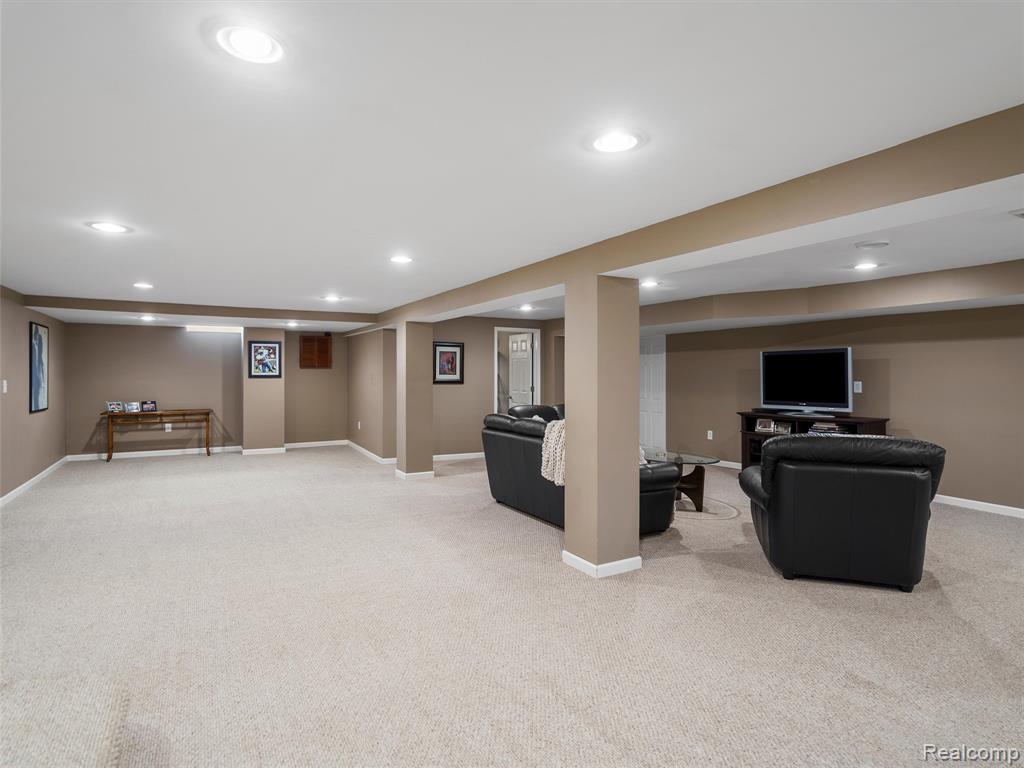 53673 Cranston Drive, Macomb, MI 48042 — Photo 33