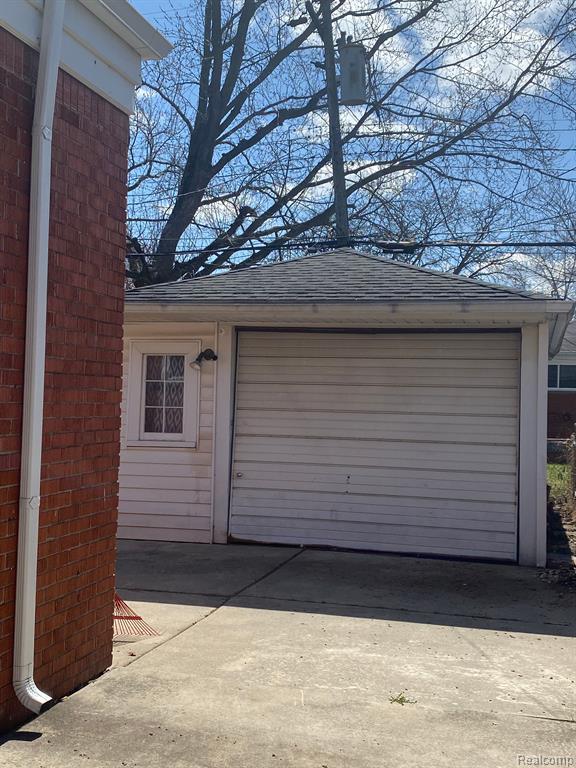 753 DETROIT Avenue N, Lincoln Park, MI 48146 — Photo 32