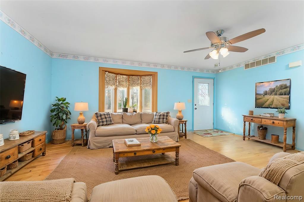 19876 Doyle Road, Gregory, MI 48137 — Photo 5