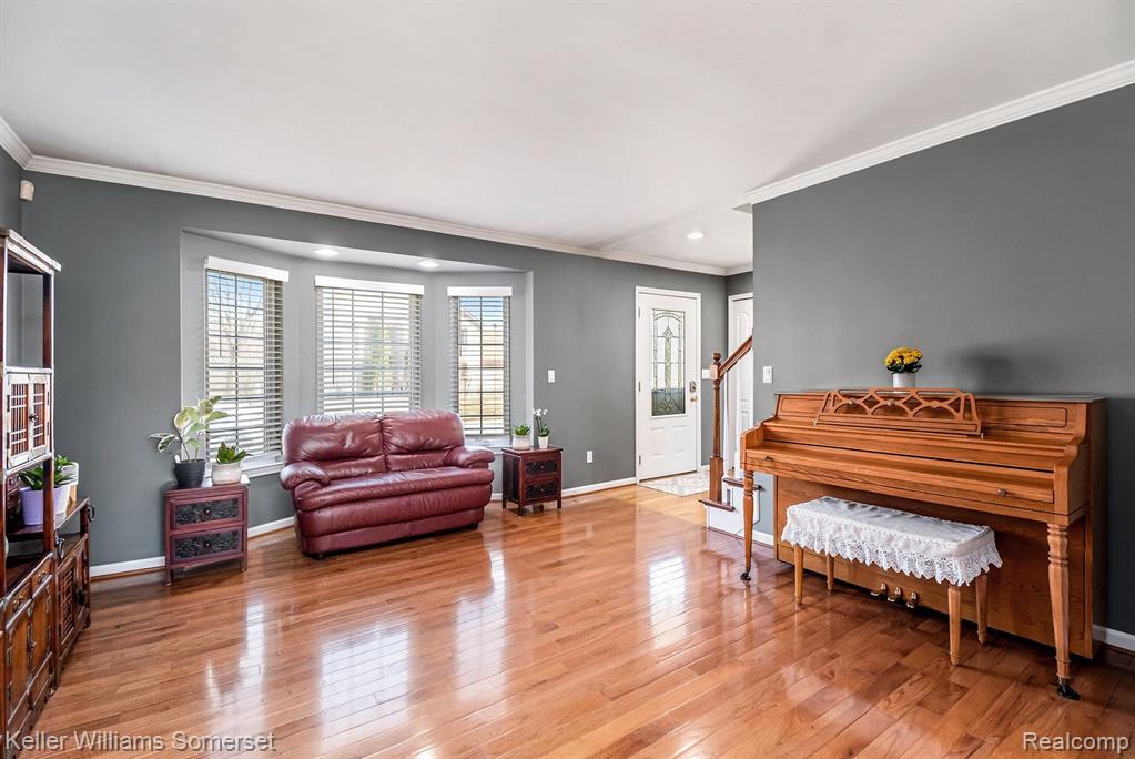 6955 WESTPOINTE Drive, Troy, MI 48085 — Photo 6