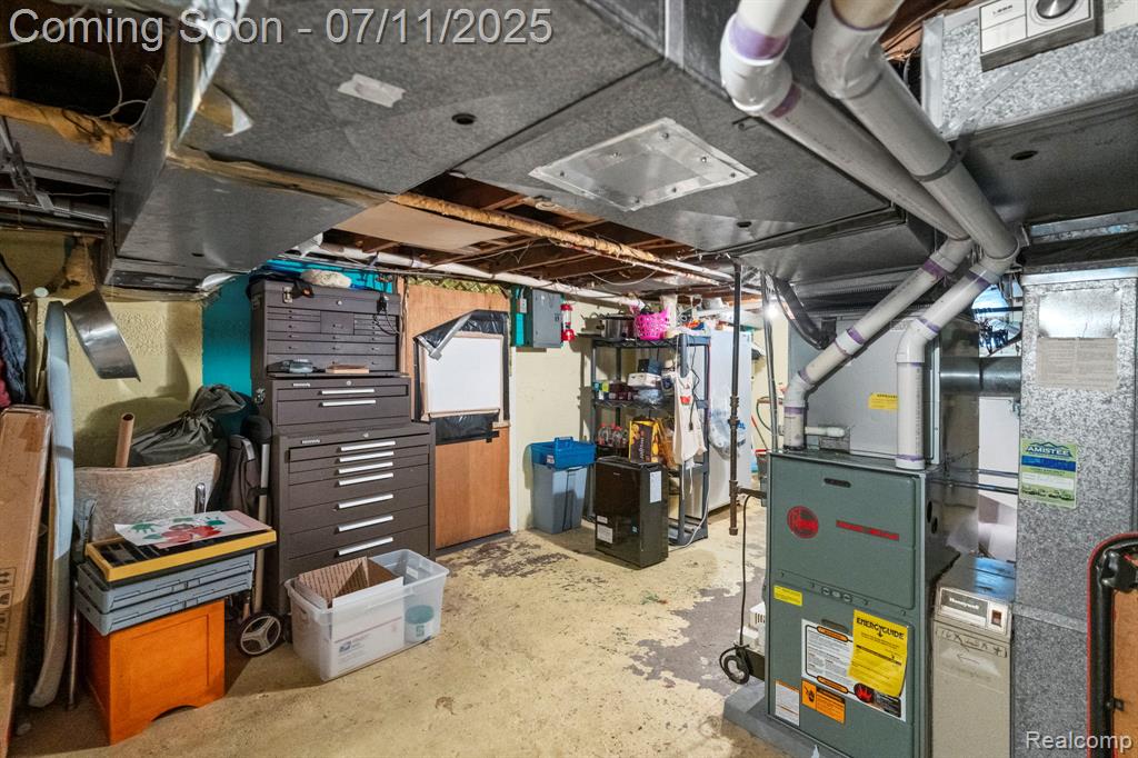 7557 Standard, Center Line, MI 48015 — Photo 40