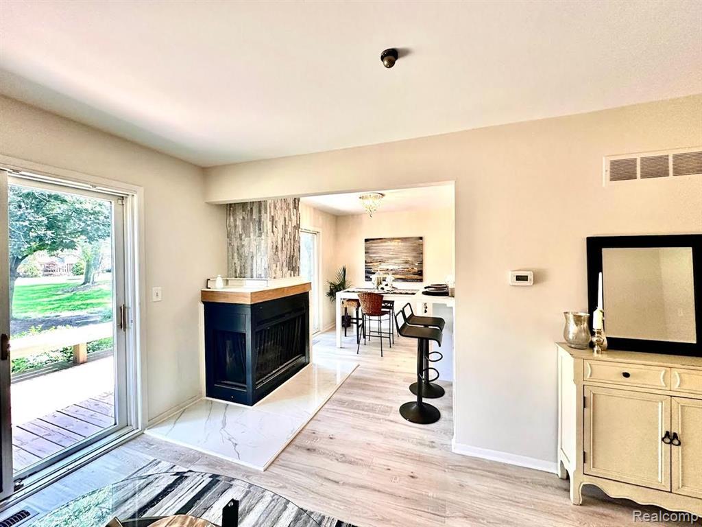 41574 BEDFORD Drive, Canton, MI 48187 — Photo 10