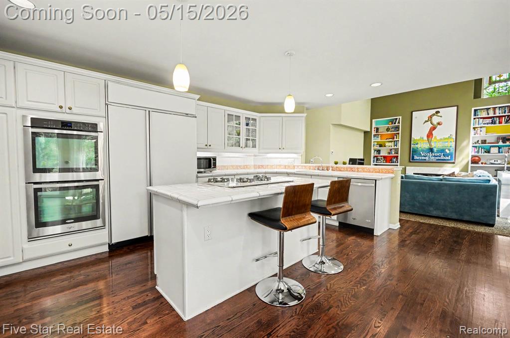 4689 Mirror Lake Drive, West Bloomfield, MI 48323 — Photo 16