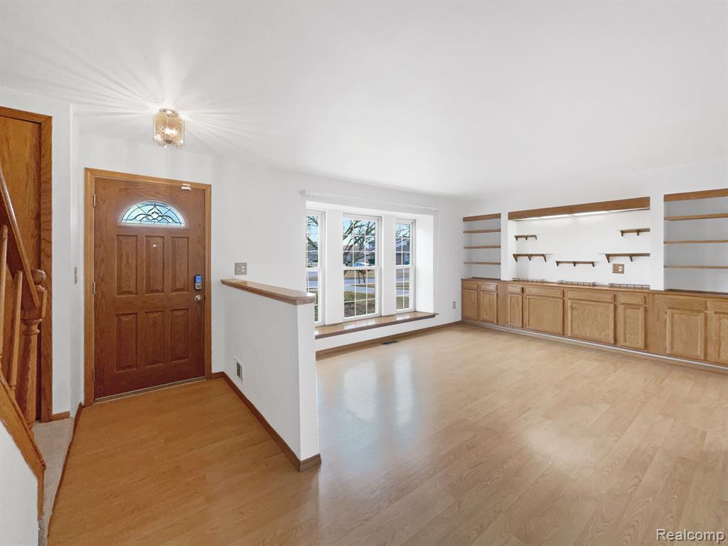 411 ROBYN Drive, Canton, MI 48187 — Photo 10