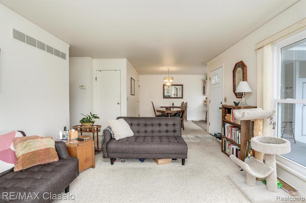 22808 RENFORD Street, Novi, MI — Photo 9