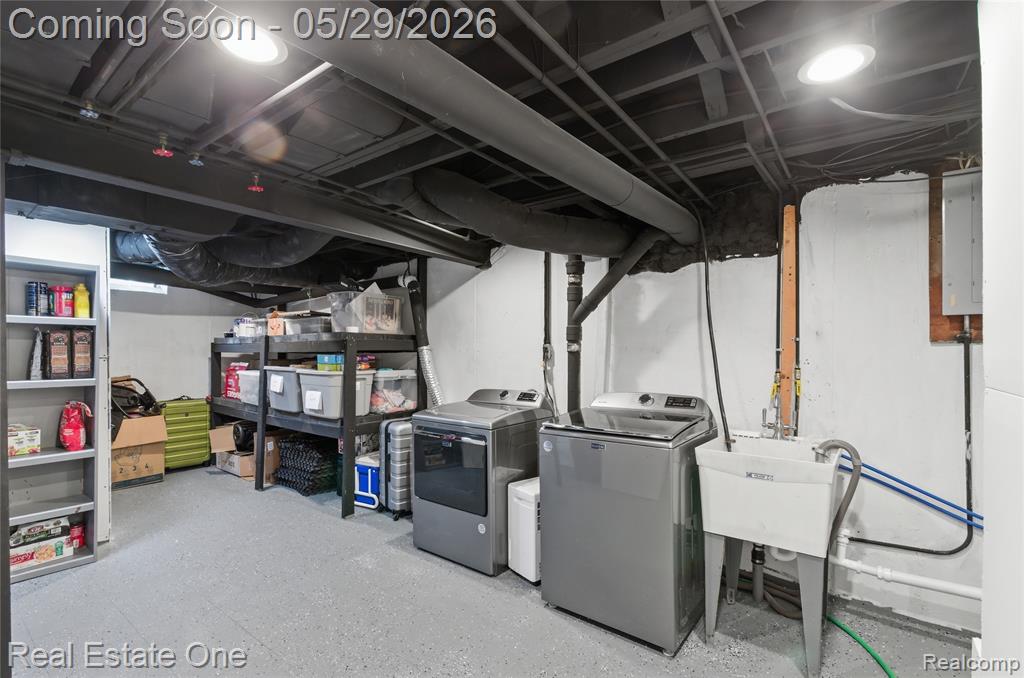 733 S Webik Avenue, Clawson, MI — Photo 38