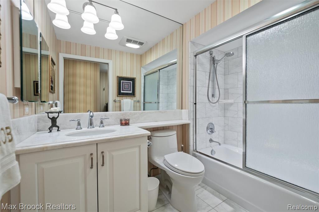 969 Bloomfield Woods, Bloomfield Hills, MI 48304 — Photo 40
