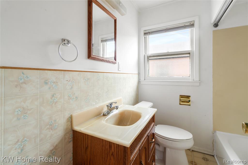 5659 Lathers Street, Garden City, MI — Photo 9