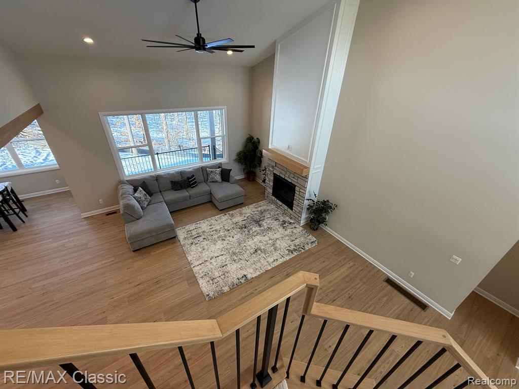 2323 Canterwood, Highland, MI — Photo 11