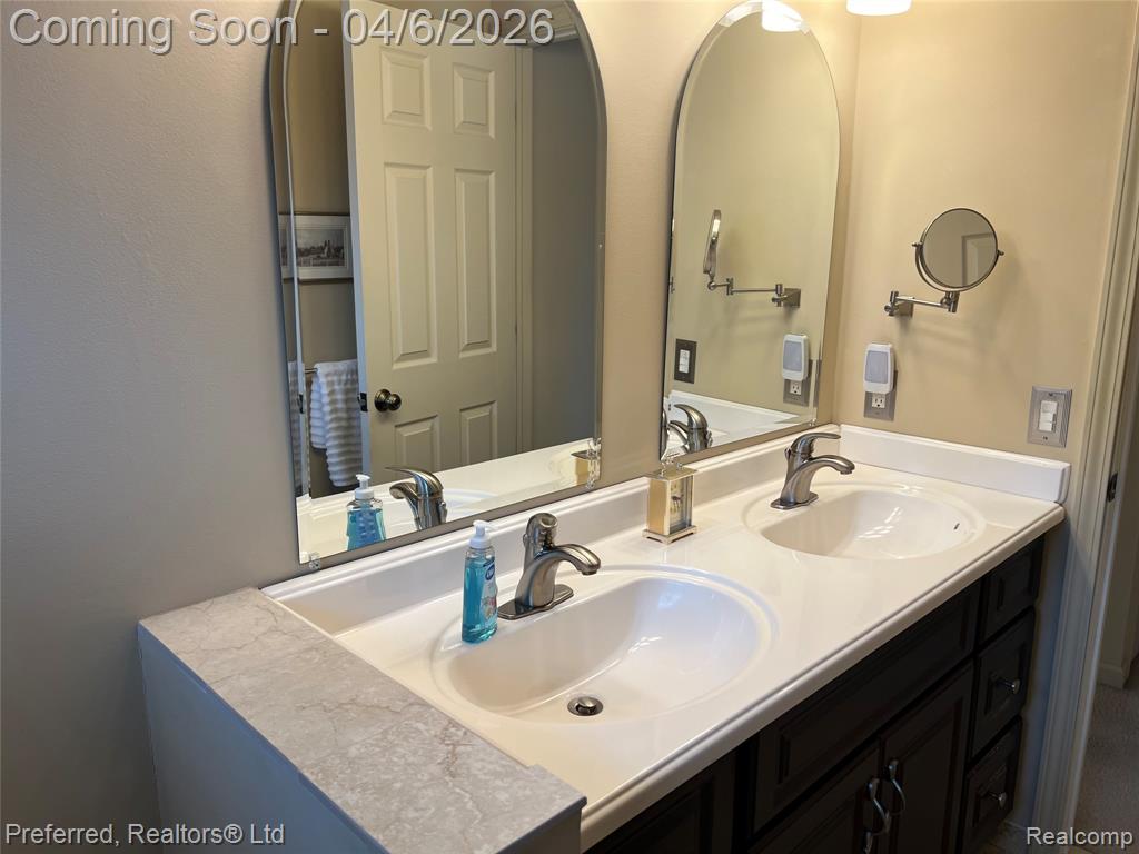 8370 Elmhurst Street, Canton, MI 48187 — Photo 25