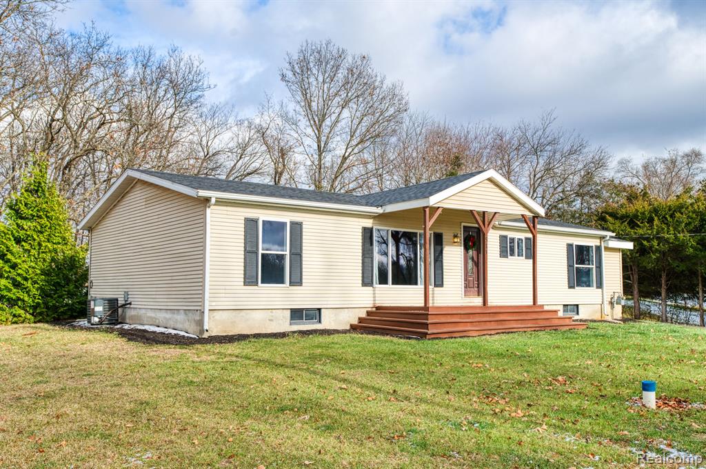 511 1ST Street, Gregory, MI 48137 — Photo 3