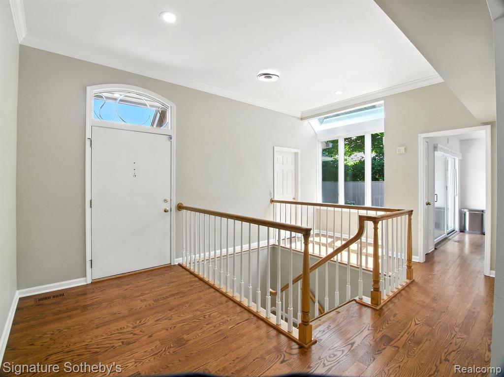 32326 Spruce Lane, Beverly Hills, MI 48025 — Photo 13