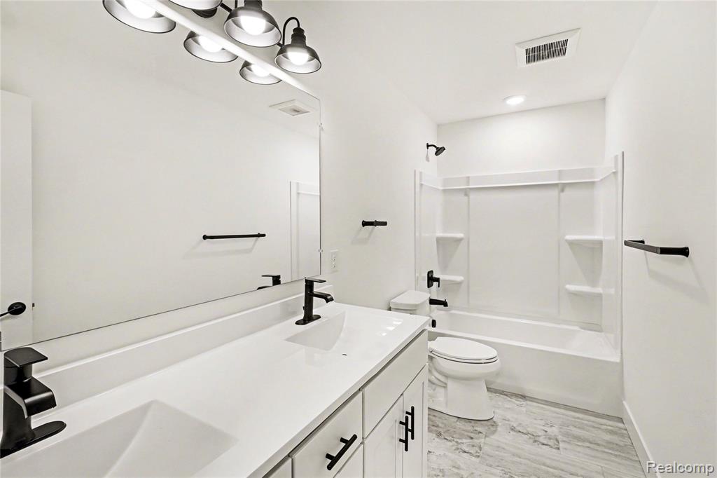 7294 River Rock Drive, Davison, MI 48423 — Photo 18