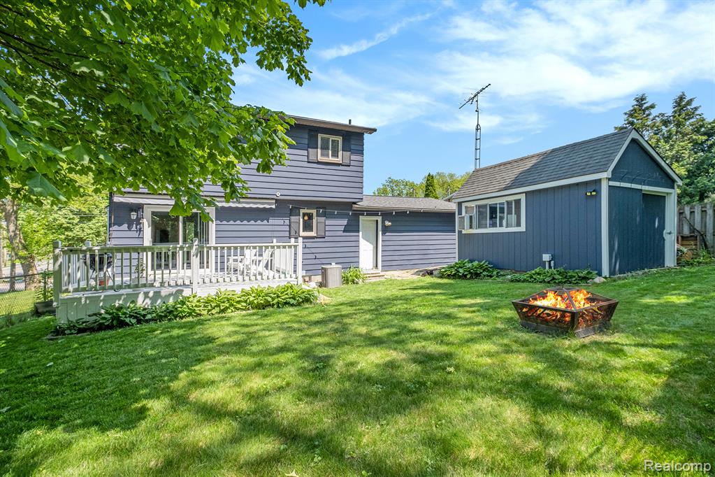 602 Davis Street, Fenton, MI 48430 — Photo 24