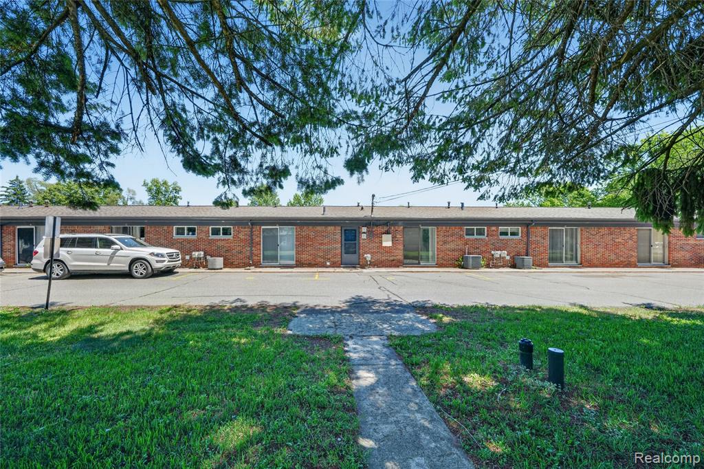 48770 Shelby Road, Shelby Twp, MI 48317 — Photo 16