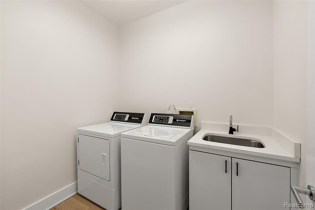 1756 ALEXANDER Drive, Bloomfield Hills, MI 48302 — Photo 19
