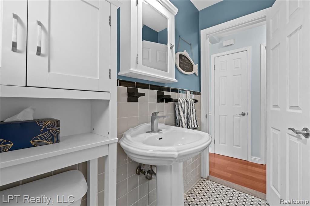 4357 Robinwood Avenue, Royal Oak, MI 48073 — Photo 16