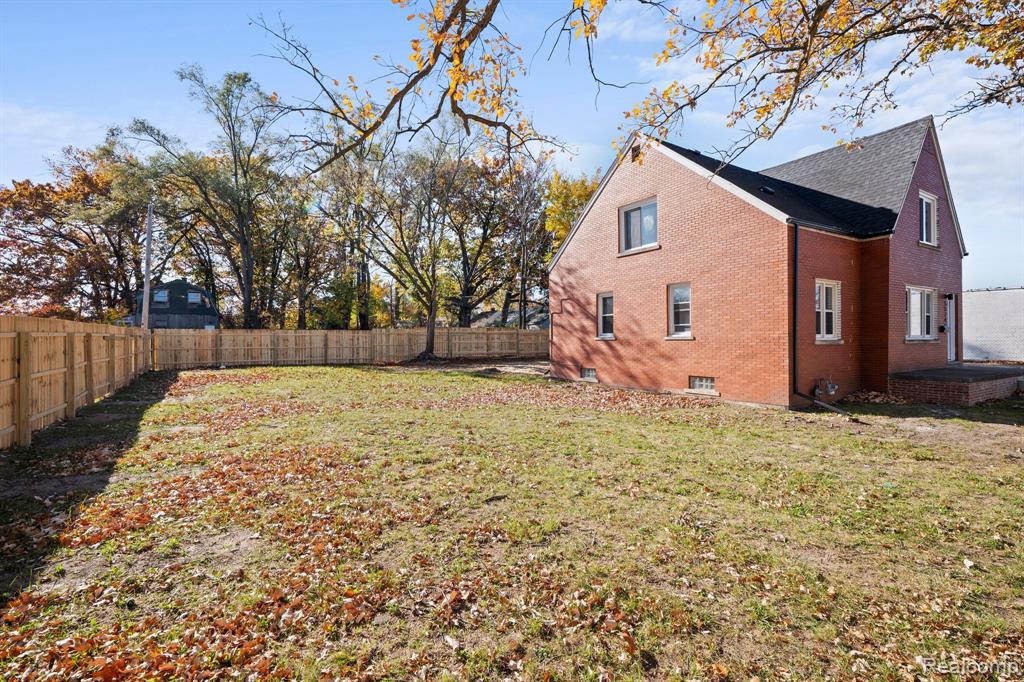 5524 E 7 MILE Road, Detroit, MI 48234 — Photo 3