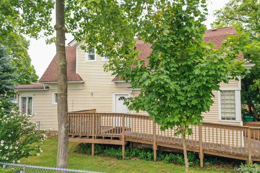 515 E GRAND RIVER Avenue, Howell, MI 48843 — Photo 20