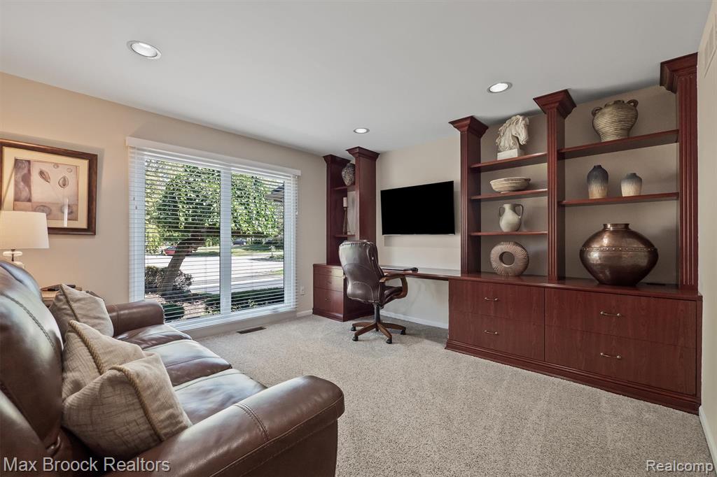 5101 Village Commons Drive, West Bloomfield, MI — Photo 24
