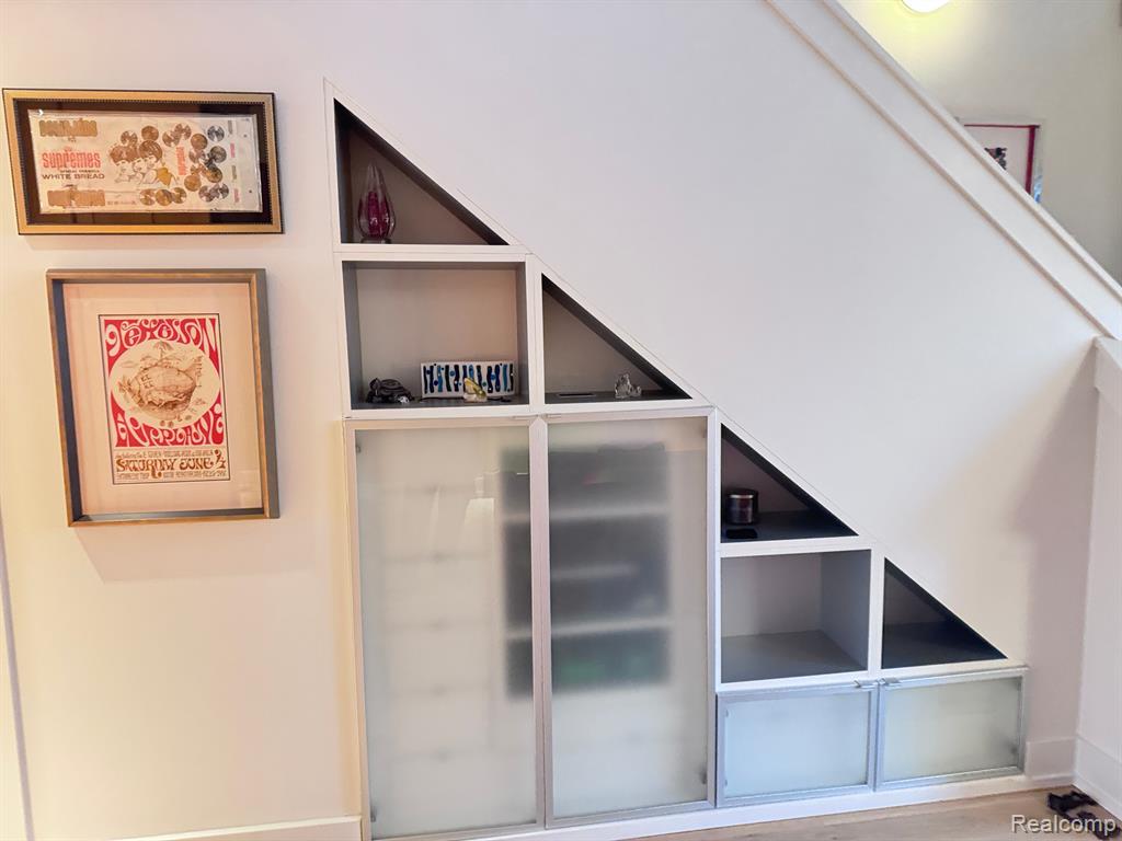 674 W 11 MILE Road, Royal Oak, MI 48067 — Photo 39